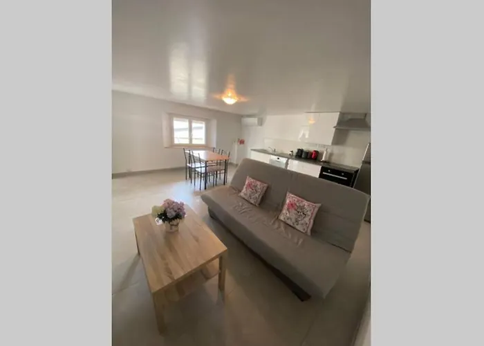 Koh Samet Siam Manahakhon & *