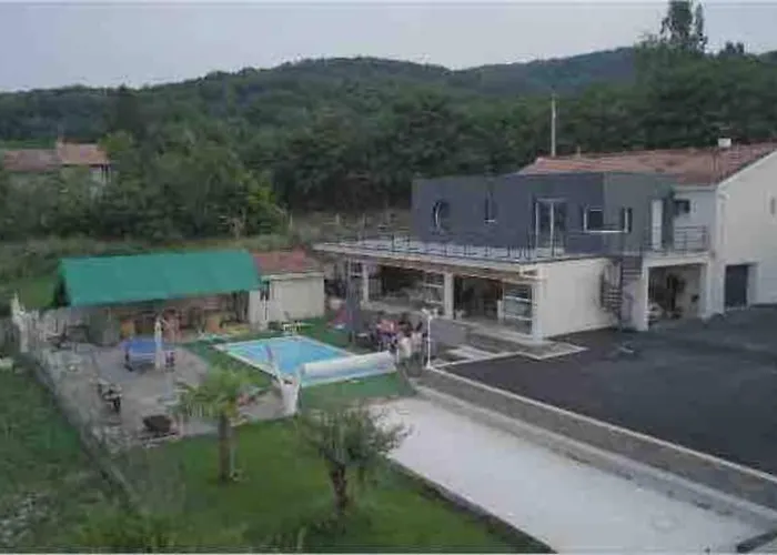 Koh Samet Siam Manahakhon & Rieux-de-Pelleport